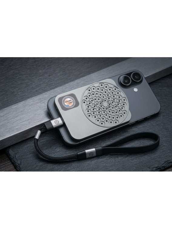 SoundCam Go with phone SoundCam Go with phone